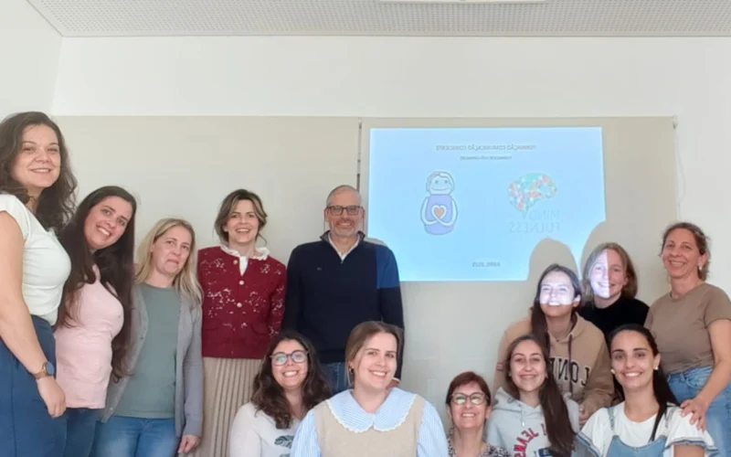 Equipa da Creche do CRID inicia formação em Comunicação Consciente